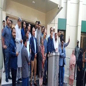 Murtaza Wahab officially inaugurated the newly renovated Tamuria library.