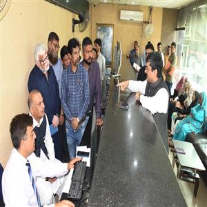 ڈی جی کے-ڈی-اے- آصف جان صدیقی کا اسٹیٹمنٹ لاؤنج کا دورہ کیا۔ پارٹ3