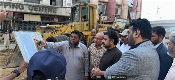 وزیر بلدیات سندھ سید ناصر حسین شاہ نے کریم آباد انڈر پاس کے جاری تعمیراتی کام کا دورہ کیا۔ 