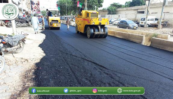 Road Carpeting working is being  District Central.