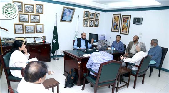 DG KDA Syed Muhammad Ali Shah met a delegation of World Bank led by Kamran Akbar, Task Team Leader (TTL) and Social Development Specialist. 