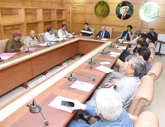 ڈائریکٹر جنرل ادارہ ترقیا ت کراچی آصف جان صدیقی سے کے ڈی اے سی بی اے کے نمائندہ وفد نے سوک سینٹر میں ملاقات کی۔